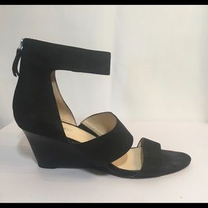 NINE WEST BLACK LEATHER WEDGE SANDALS - Size 9